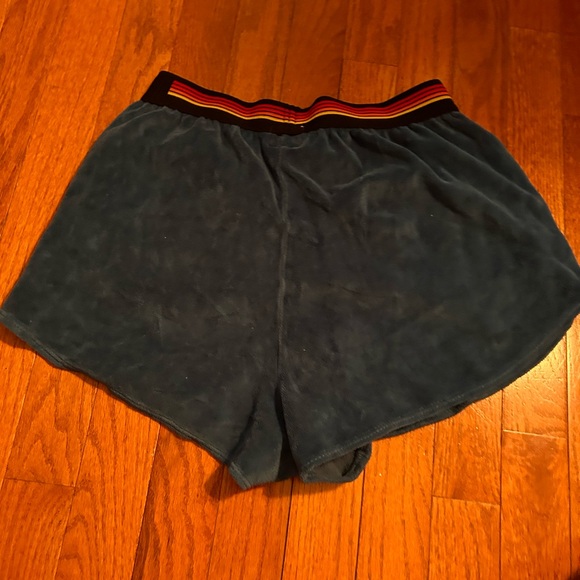 Aviator Nation shorts: size S but run very large more like a M. Brand new! - Picture 3 of 3
